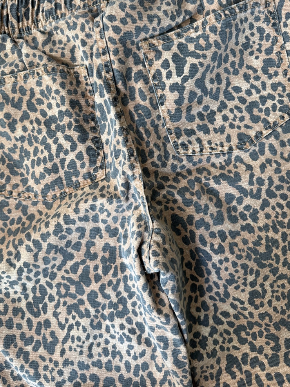 Gap Pull-On Barrel Jeans Pants Leopard Animal Drawstring Medium - Picture 5 of 7